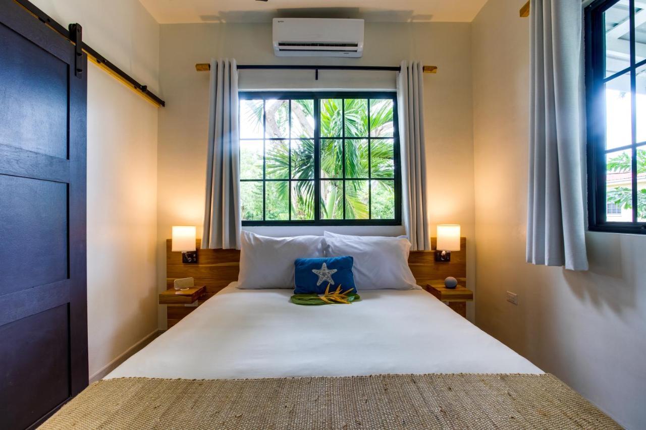 The Sea Glass Inn Placencia Экстерьер фото