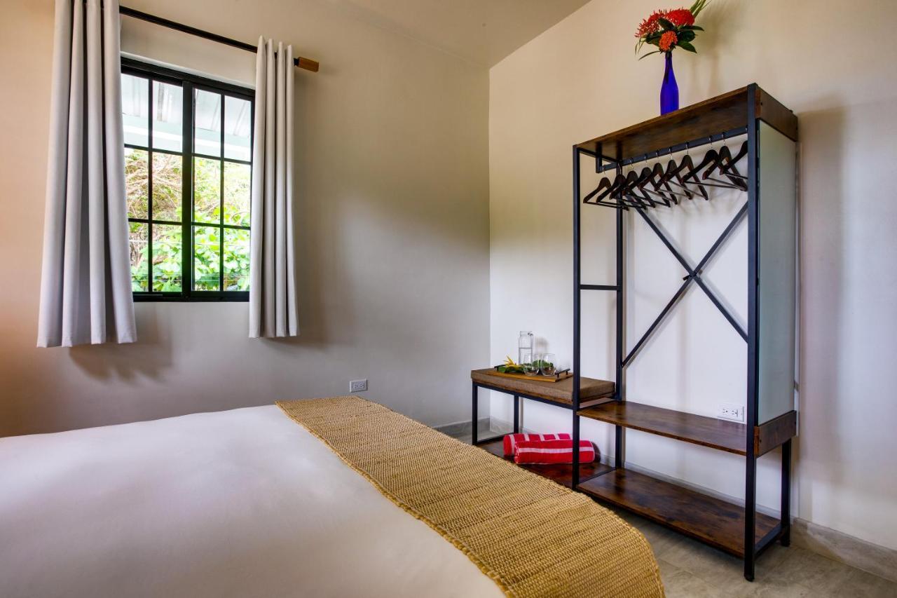 The Sea Glass Inn Placencia Экстерьер фото